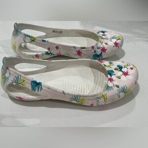 Womens 11 KADEE CROCS